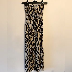 Never worn strapless printed dress.